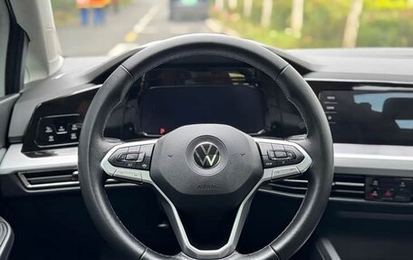 Volkswagen Golf VIII, 2022 год, 1 670 000 рублей, 14 фотография