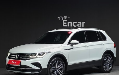 Volkswagen Tiguan II, 2022 год, 4 271 000 рублей, 1 фотография