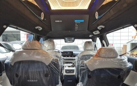 KIA Carnival, 2025 год, 7 700 000 рублей, 19 фотография