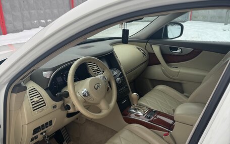 Infiniti QX70, 2013 год, 1 600 000 рублей, 14 фотография