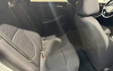 Hyundai Solaris II рестайлинг, 2015 год, 899 800 рублей, 4 фотография