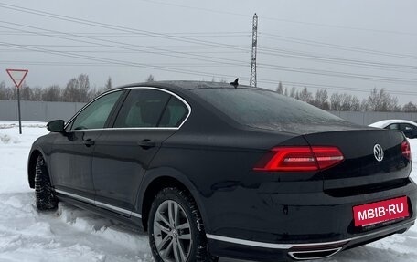 Volkswagen Passat B8 рестайлинг, 2017 год, 2 000 000 рублей, 4 фотография