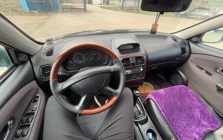 Mitsubishi Carisma I, 2001 год, 230 000 рублей, 5 фотография