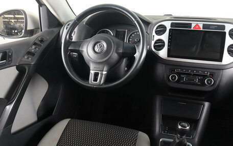 Volkswagen Tiguan I, 2011 год, 979 000 рублей, 13 фотография