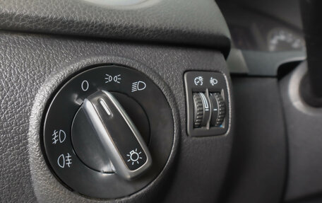 Volkswagen Tiguan I, 2011 год, 979 000 рублей, 20 фотография