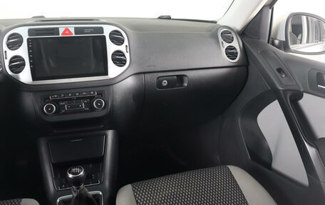 Volkswagen Tiguan I, 2011 год, 979 000 рублей, 15 фотография