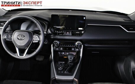 Toyota RAV4, 2025 год, 4 840 000 рублей, 14 фотография