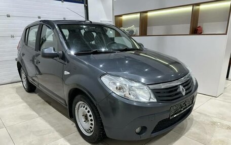 Renault Sandero I, 2010 год, 299 000 рублей, 2 фотография