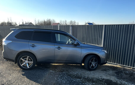 Mitsubishi Outlander III рестайлинг 3, 2012 год, 1 300 000 рублей, 5 фотография