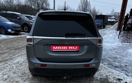 Mitsubishi Outlander III рестайлинг 3, 2012 год, 1 300 000 рублей, 4 фотография
