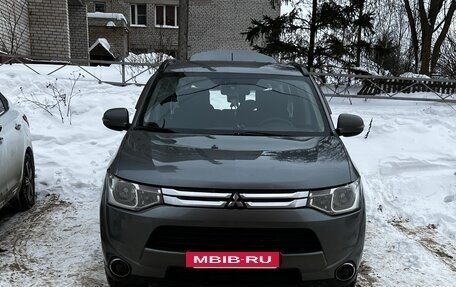 Mitsubishi Outlander III рестайлинг 3, 2012 год, 1 300 000 рублей, 3 фотография