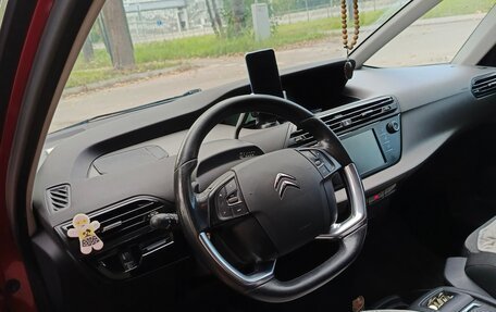 Citroen C4 Picasso II рестайлинг, 2017 год, 1 670 000 рублей, 7 фотография