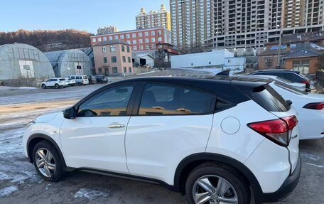 Honda Vezel, 2021 год, 1 590 000 рублей, 4 фотография