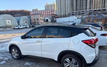 Honda Vezel, 2021 год, 1 590 000 рублей, 10 фотография