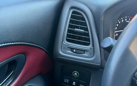 Honda Vezel, 2021 год, 1 590 000 рублей, 13 фотография