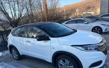 Honda Vezel, 2021 год, 1 590 000 рублей, 8 фотография