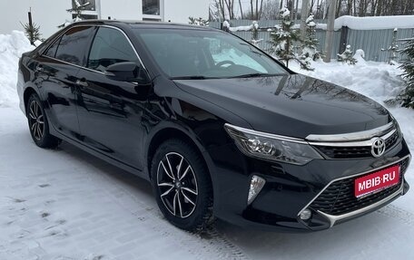 Toyota Camry, 2017 год, 2 350 000 рублей, 1 фотография