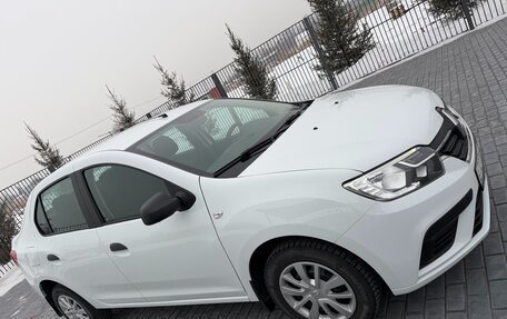 Renault Logan II, 2019 год, 990 000 рублей, 3 фотография