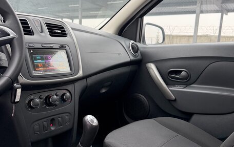 Renault Logan II, 2019 год, 990 000 рублей, 14 фотография