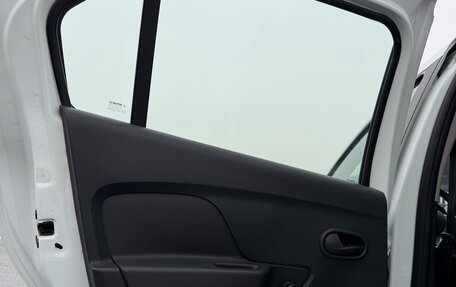 Renault Logan II, 2019 год, 990 000 рублей, 20 фотография