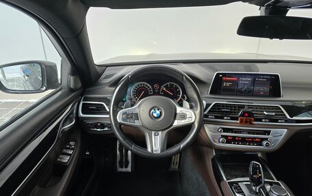 BMW 7 серия, 2018 год, 7 590 000 рублей, 15 фотография