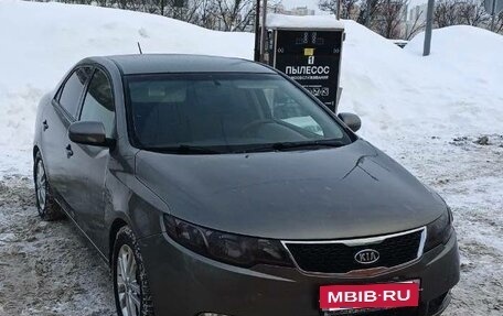 KIA Cerato III, 2010 год, 650 000 рублей, 3 фотография