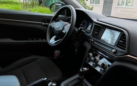 Hyundai Elantra VI рестайлинг, 2018 год, 1 390 000 рублей, 5 фотография