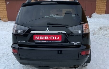 Mitsubishi Outlander III рестайлинг 3, 2011 год, 1 430 000 рублей, 2 фотография