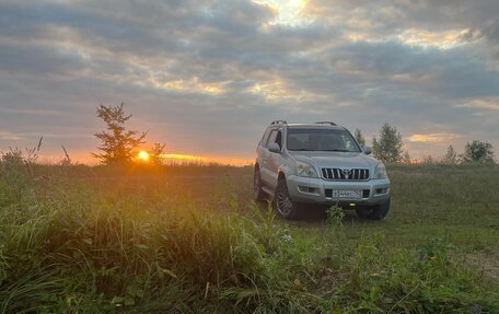 Toyota Land Cruiser Prado 120 рестайлинг, 2003 год, 2 150 000 рублей, 6 фотография