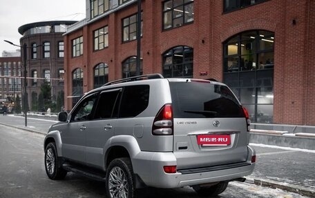 Toyota Land Cruiser Prado 120 рестайлинг, 2003 год, 2 150 000 рублей, 2 фотография