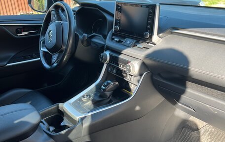 Toyota RAV4, 2021 год, 4 500 000 рублей, 2 фотография