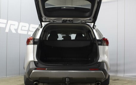 Toyota RAV4, 2021 год, 3 330 000 рублей, 19 фотография