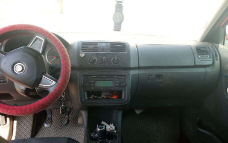 Skoda Fabia II, 2014 год, 320 000 рублей, 10 фотография