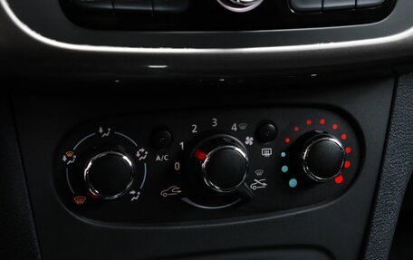 Renault Sandero II рестайлинг, 2020 год, 1 349 000 рублей, 13 фотография