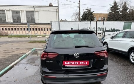 Volkswagen Tiguan II, 2018 год, 3 200 000 рублей, 4 фотография