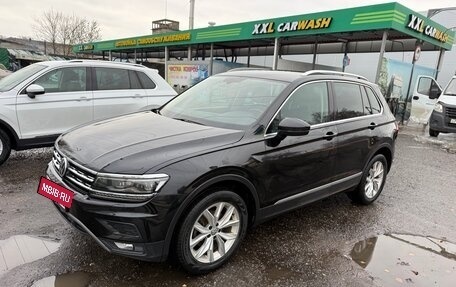 Volkswagen Tiguan II, 2018 год, 3 200 000 рублей, 10 фотография