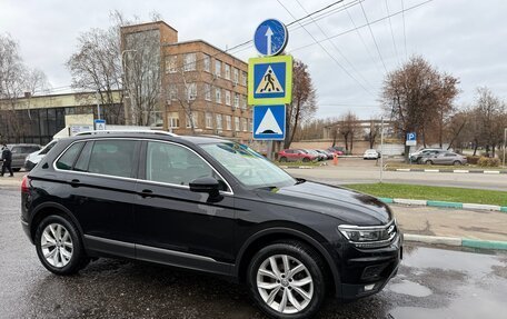 Volkswagen Tiguan II, 2018 год, 3 200 000 рублей, 15 фотография