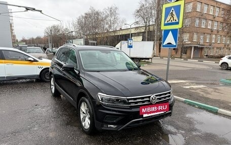 Volkswagen Tiguan II, 2018 год, 3 200 000 рублей, 13 фотография