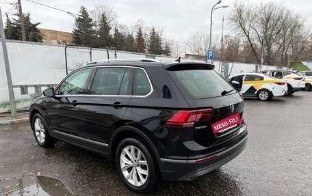 Volkswagen Tiguan II, 2018 год, 3 200 000 рублей, 20 фотография