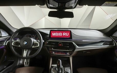 BMW 5 серия, 2019 год, 4 299 000 рублей, 11 фотография