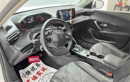 Peugeot 2008 II, 2022 год, 1 450 000 рублей, 8 фотография