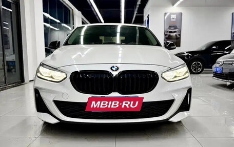 BMW 1 серия, 2023 год, 1 990 000 рублей, 2 фотография