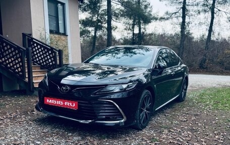 Toyota Camry, 2023 год, 3 350 000 рублей, 4 фотография