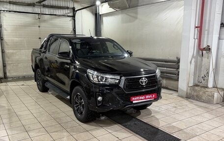 Toyota Hilux VIII, 2019 год, 3 410 000 рублей, 2 фотография