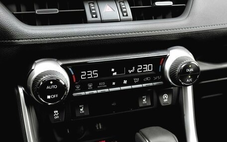 Toyota RAV4, 2025 год, 4 550 000 рублей, 20 фотография