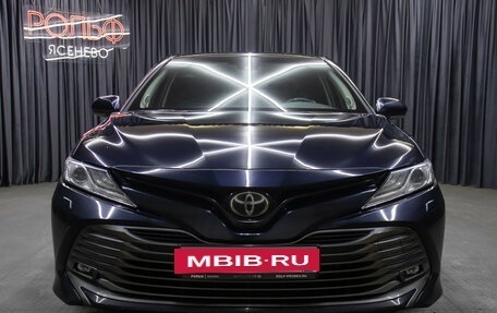 Toyota Camry, 2020 год, 3 398 000 рублей, 2 фотография