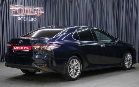 Toyota Camry, 2020 год, 3 398 000 рублей, 5 фотография