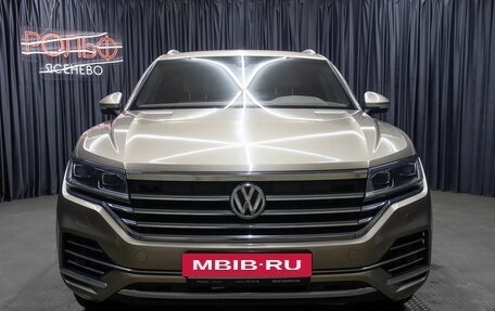 Volkswagen Touareg III, 2019 год, 4 298 000 рублей, 2 фотография