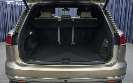 Volkswagen Touareg III, 2019 год, 4 298 000 рублей, 10 фотография