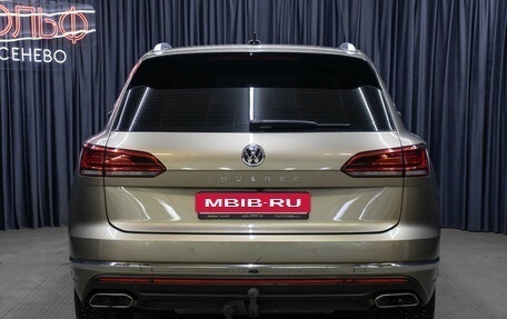 Volkswagen Touareg III, 2019 год, 4 298 000 рублей, 6 фотография